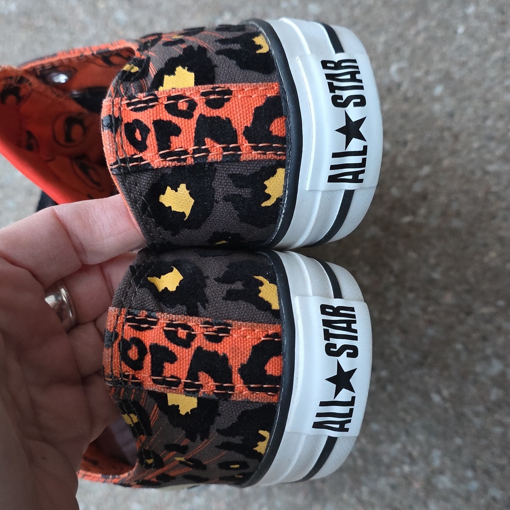 Converse Chuck Taylor All Star x Thundercats Cheetara Low Top Canvas Sneakers - Picture 8 of 11